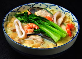 ラーメン 福井県 福井市 香花10