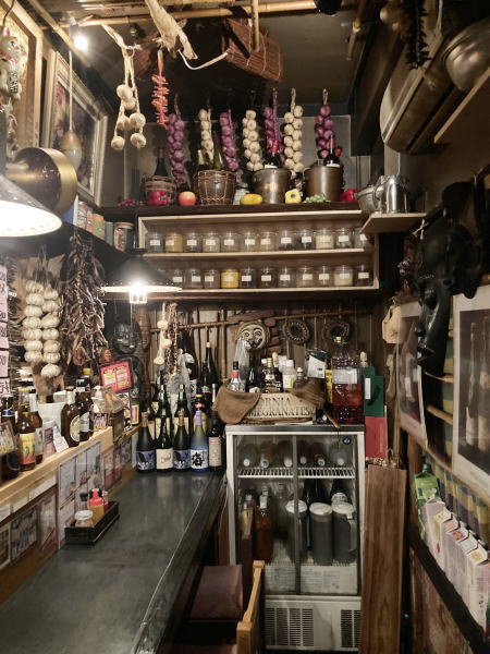 タイ料理店内　福井市　香花